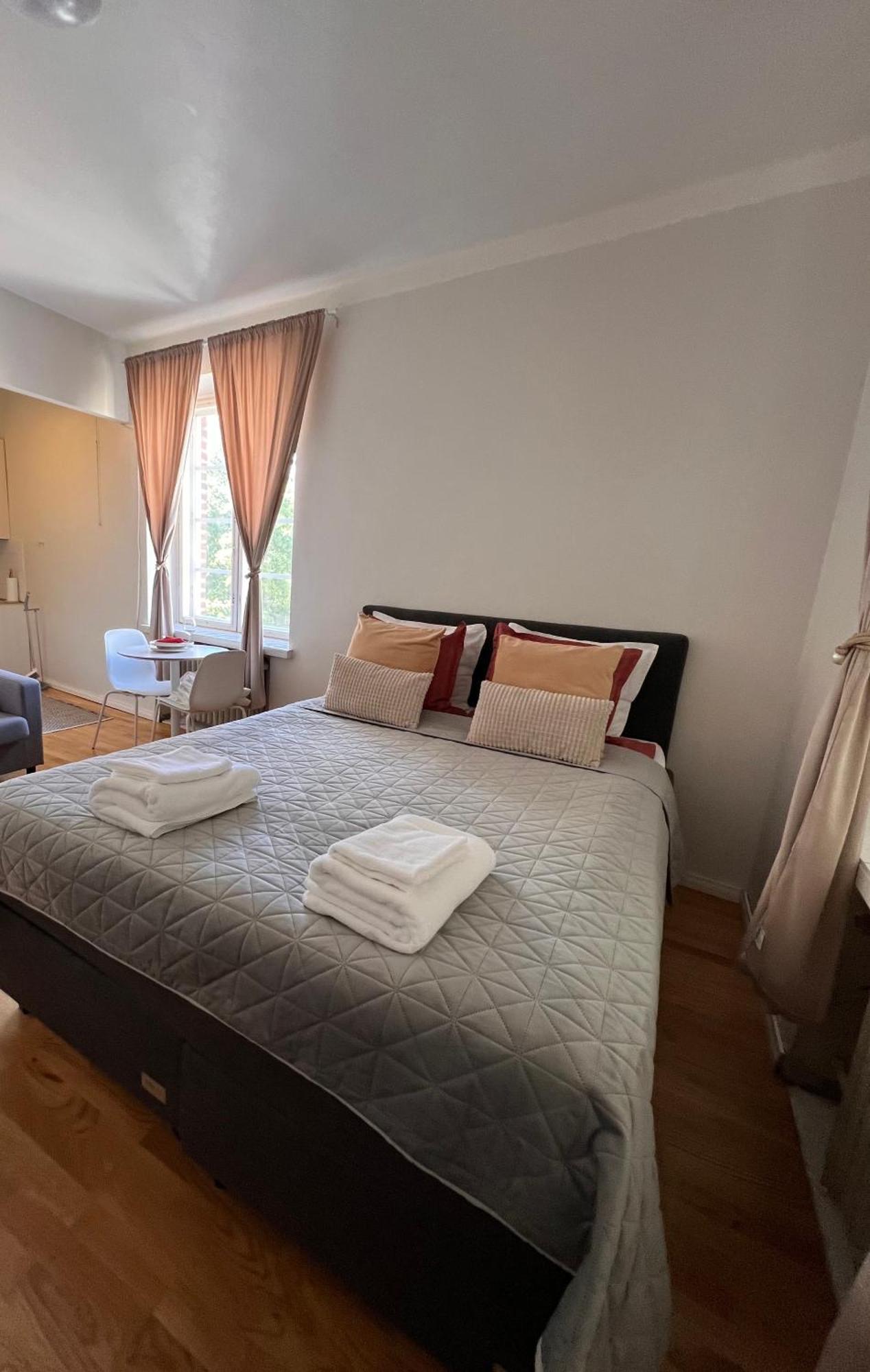 Your Chic Vibrant Airbnb Helsinki Bagian luar foto