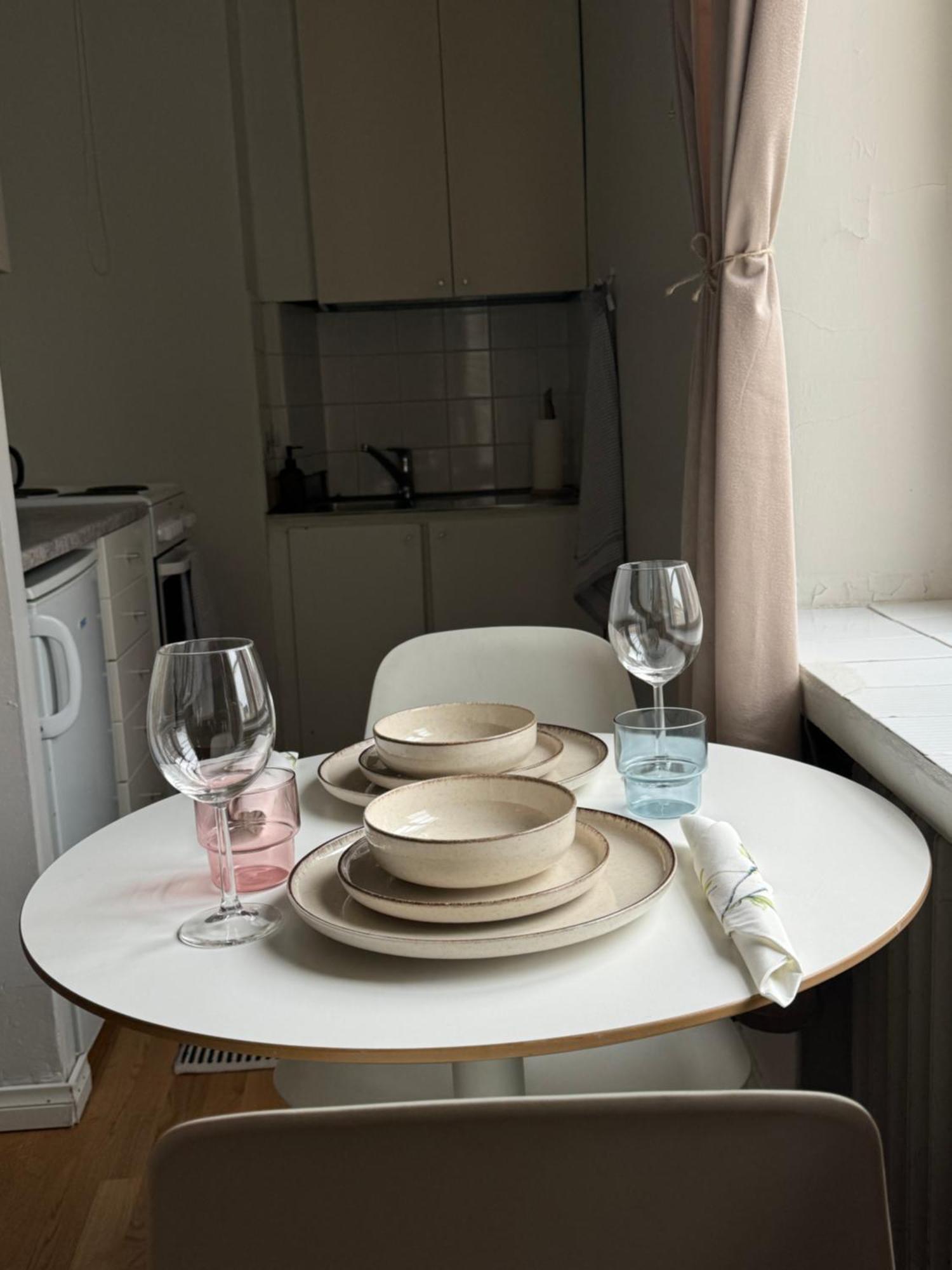 Your Chic Vibrant Airbnb Helsinki Bagian luar foto