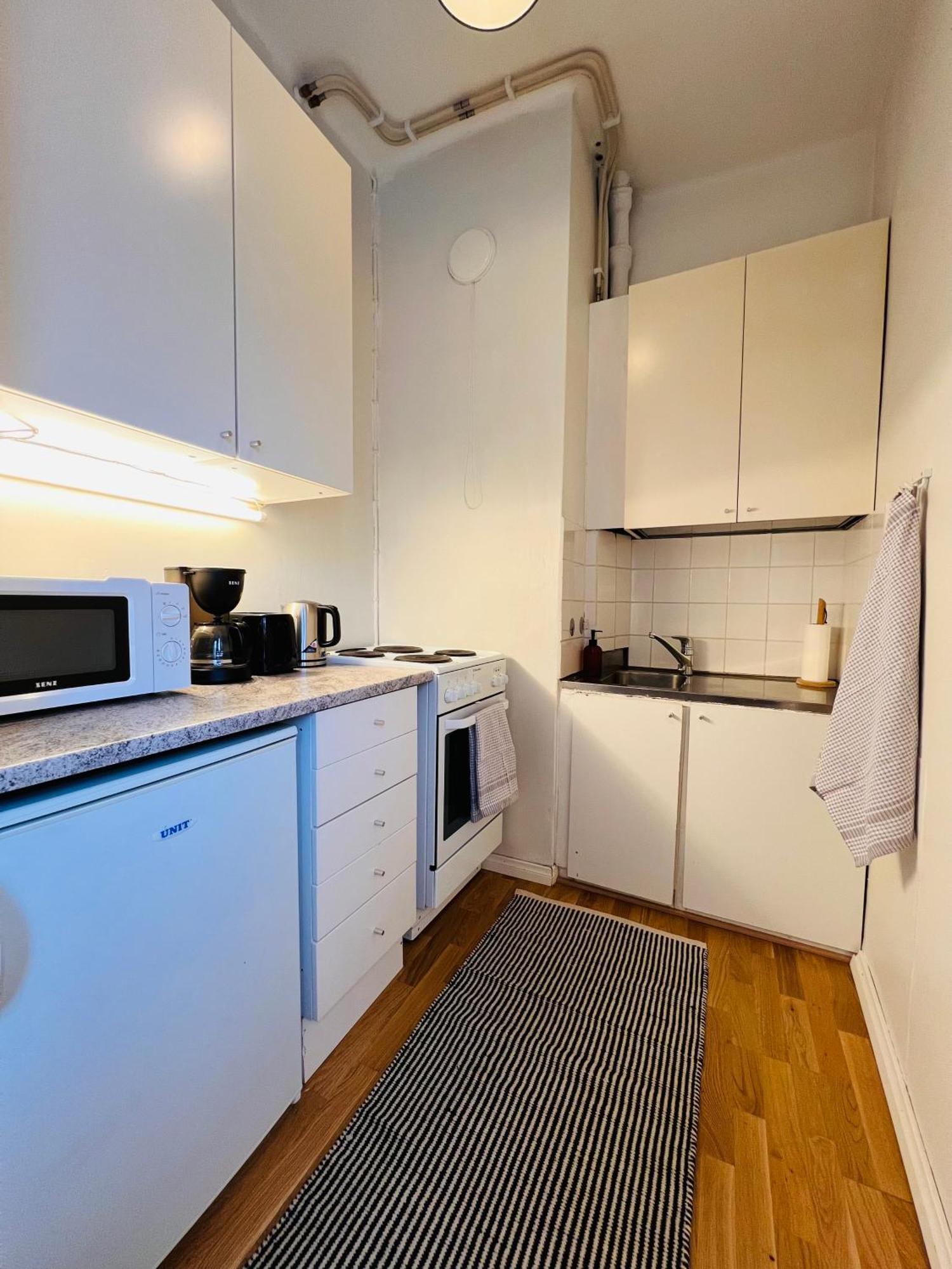 Your Chic Vibrant Airbnb Helsinki Bagian luar foto